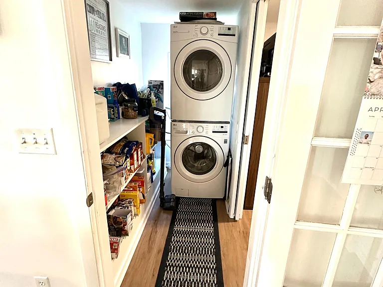 118 Kings Hwy #1 — Photo 14