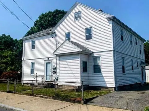 69 De Pinedo St, Providence, RI 02904