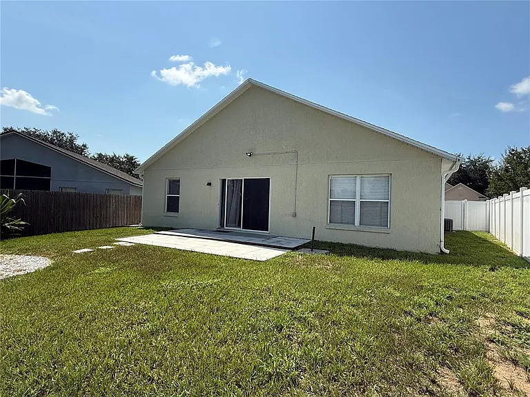 16212 Coopers Hawk Ave — Photo 13