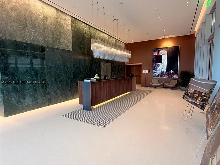 1400 Biscayne Blvd #702 — Photo 24