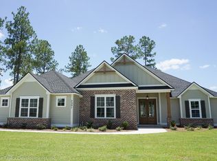 7321 Shadow Creek Dr, Hahira, GA 31632