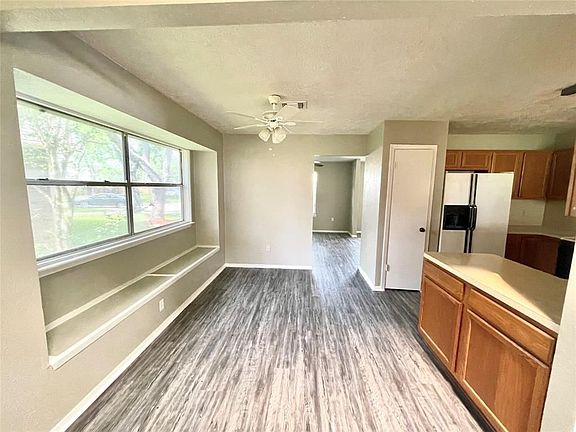 4th image of 426 Starborrough Dr