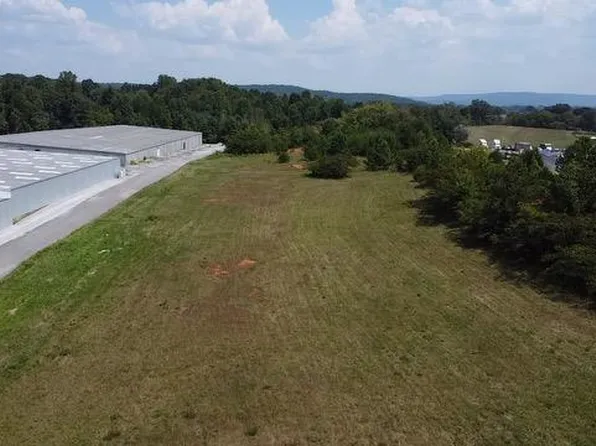 N Spring St, Sparta, TN 38583