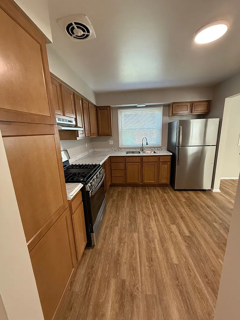 Updated 3/4 Bedroom Home for Rent — Photo 4