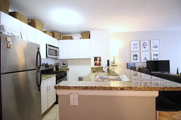 Rented by Corcoran | media 14