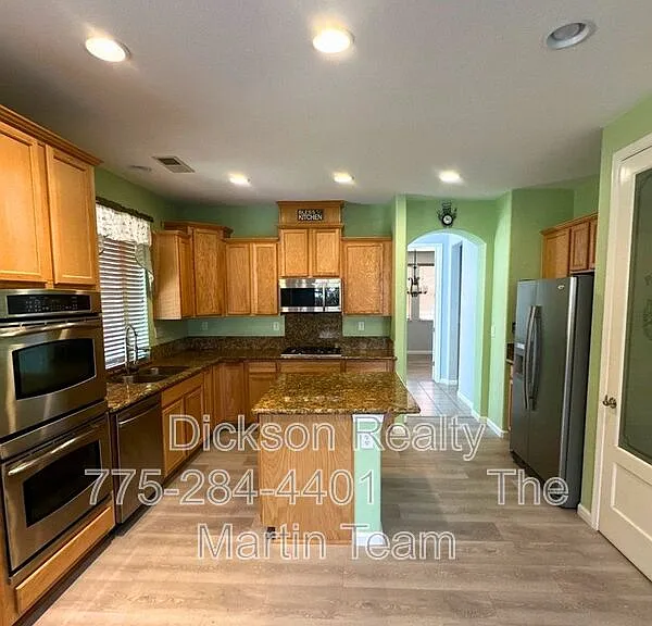 7255 Fox Wood Ln — Photo 2