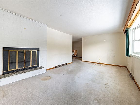 5th image of 8 Apache Rd