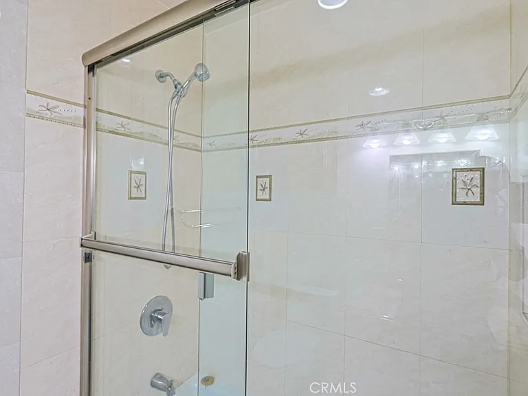 11851 Wisteria Ave — Photo 31