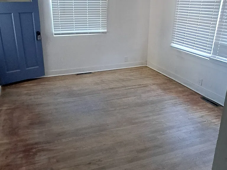 209 E Adams Ave — Photo 9