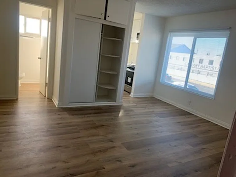4050 W El Segundo Blvd — Photo 5