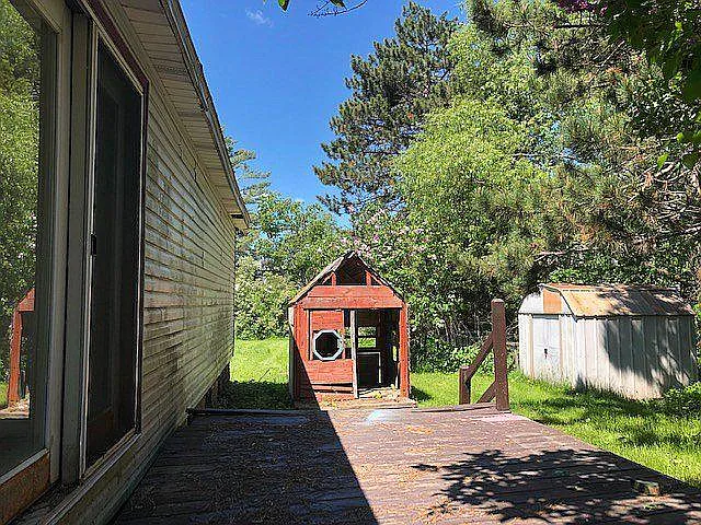 339 Carp St — Photo 3