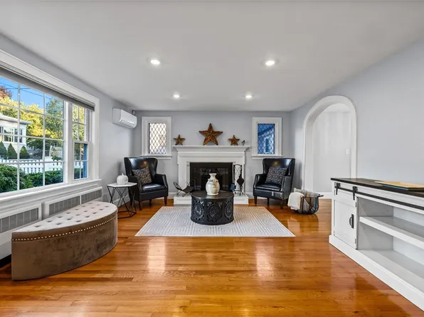 15 Northrop Ter, Lynn, MA 01904