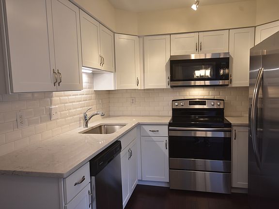 4th image of 1643 Whispering Creek Dr