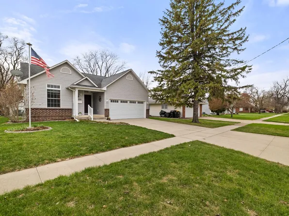 1605 Main St, Adel, IA 50003