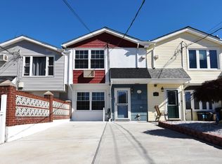 25 McCormick Pl, Staten Island, NY 10305