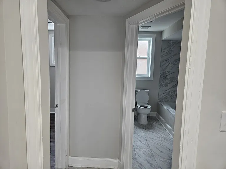 1015 S Beechfield Ave — Photo 5