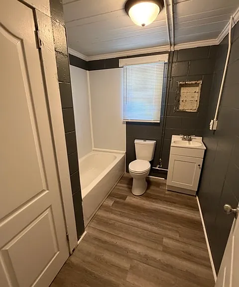 402 Curry Ln #C — Photo 4