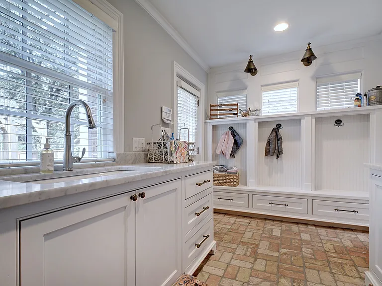2832 San Gabriel St — Photo 23