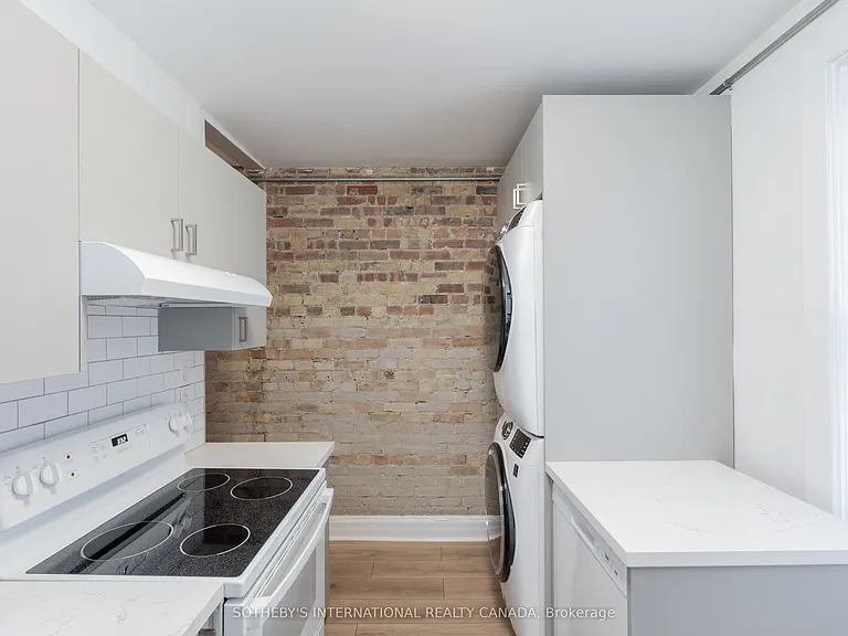 15 Indian Road Cres #UPPER — Photo 14