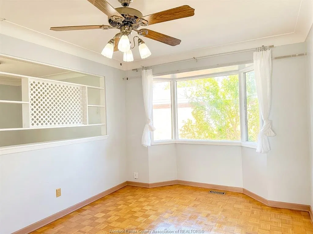 4 bed, 1.5 bath, $2,390 — Photo 4