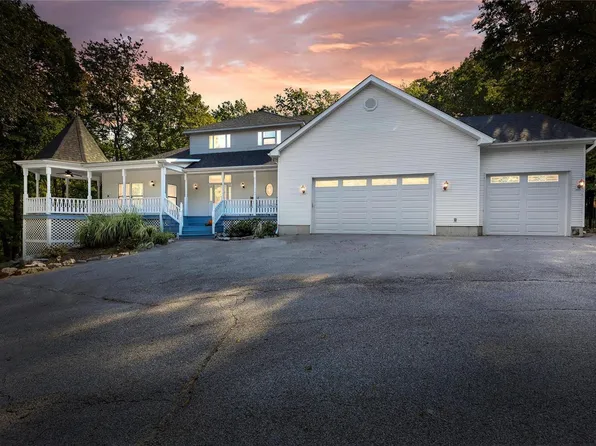 402 Crescent Bluff Ct, Eureka, MO 63025