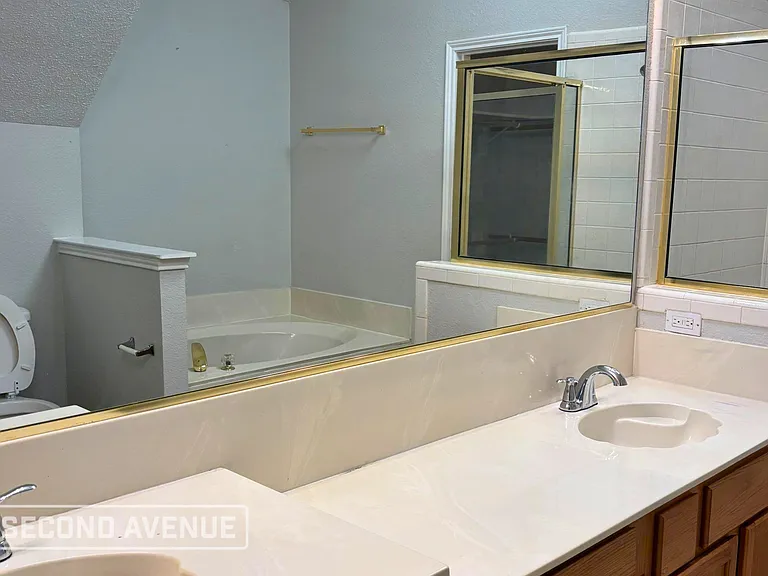 2025 Birch Bnd — Photo 4