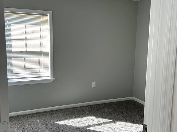 5th image of 920 Lamore St