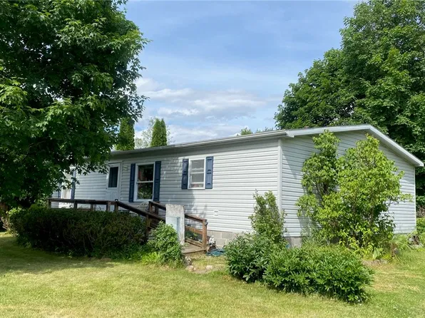 1247 Shay Rd, Naples, NY 14512