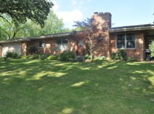 5567 N Blackwood Rd, Davis Junction, IL 61020