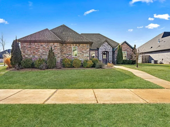 3001 SW Satinwood Ave, Bentonville, AR 72713