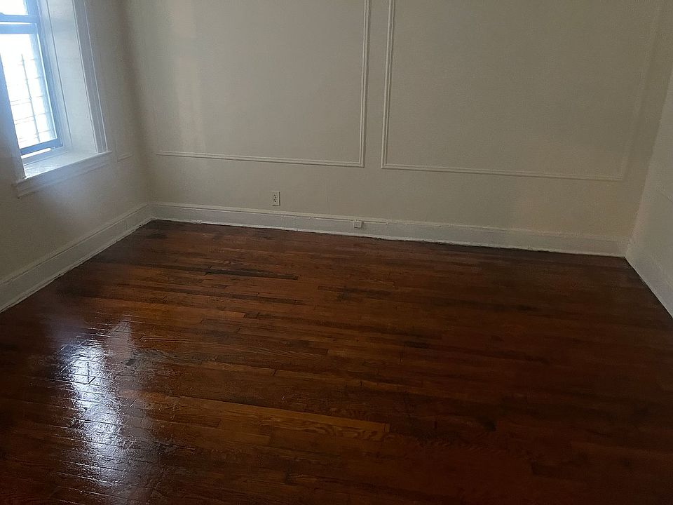 2nd image of 3111 Glenwood Rd APT A5
