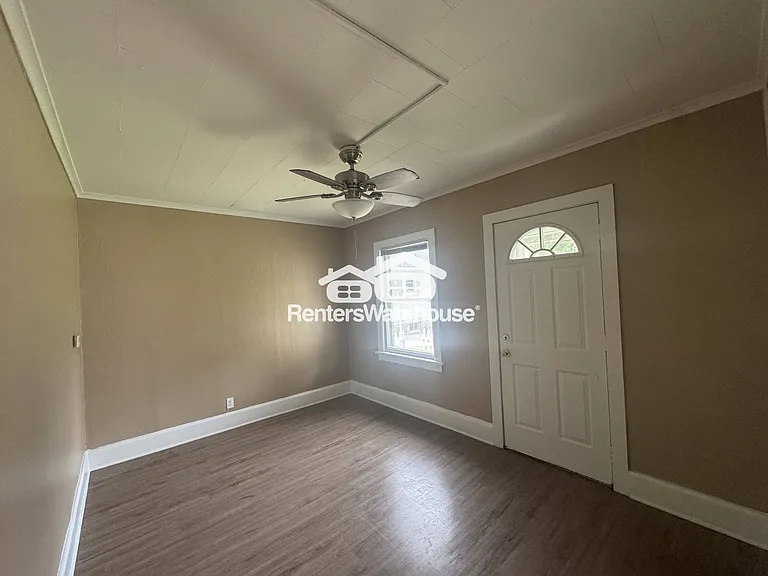 1685 Northwest Dr — Photo 5