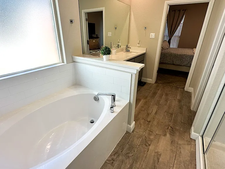 252 Drumcliffe Dr — Photo 9