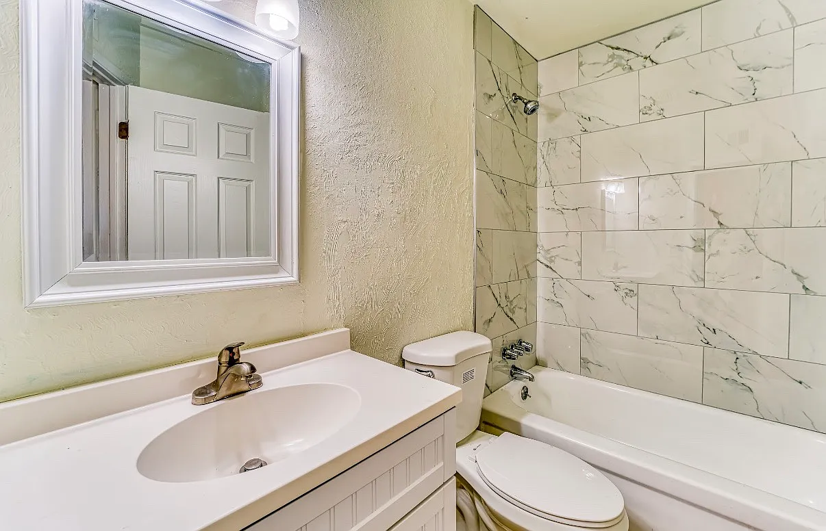 2 bed, 800 sqft, $900 — Photo 4