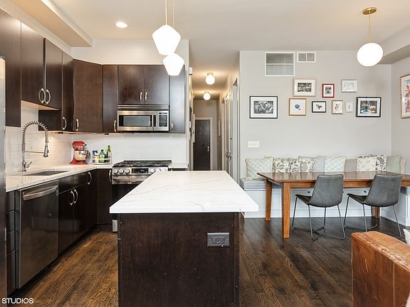 5th image of 1927 N Honore St APT 2A