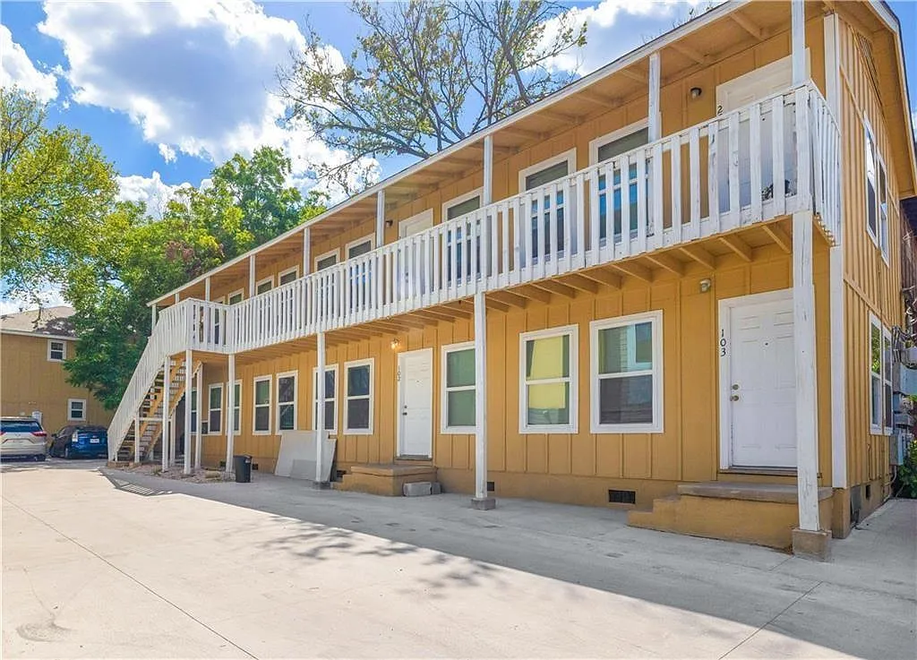1 bed, 1.0 bath, 450 sqft, $1,100 — Photo 1