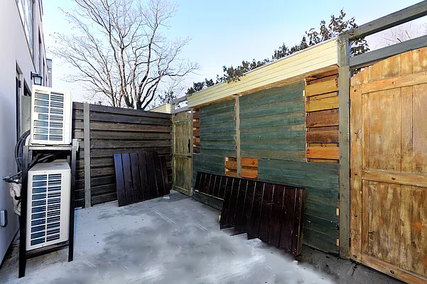 Rented by HCO NY | media 18