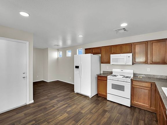 4th image of 5243 Los Pinos St