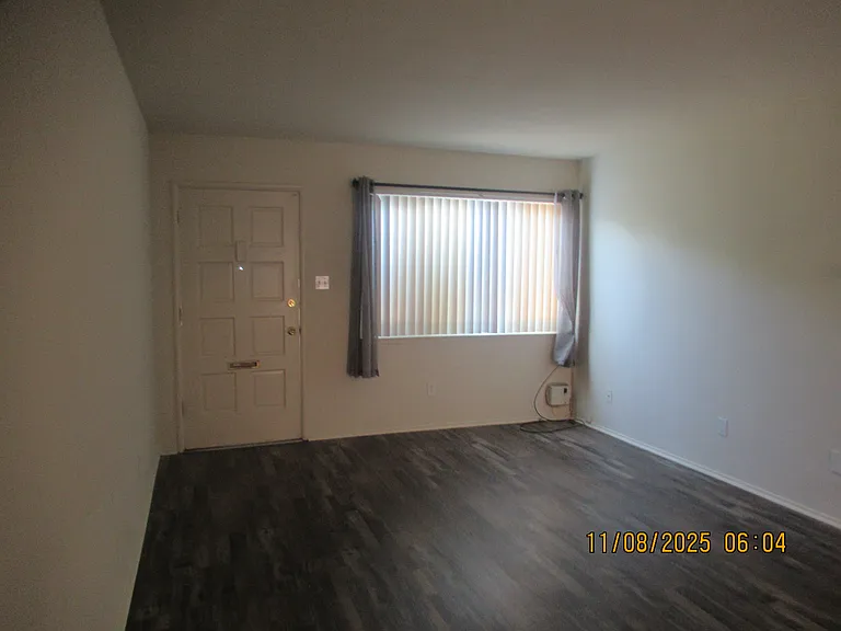 2810 Sweet Way #12 — Photo 9