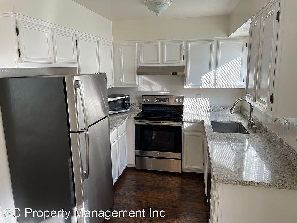 1st image of 23 El Camino Real APT 4