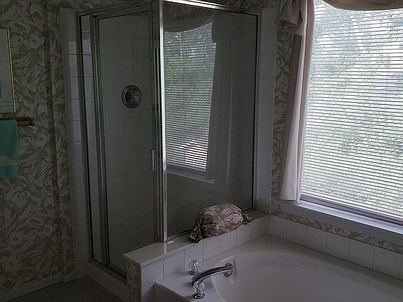 5th image of 4604 Southridge Pines Dr
