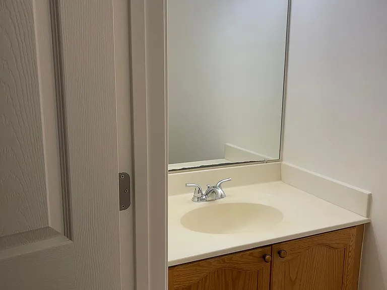 1123 Lindsay Ln — Photo 15
