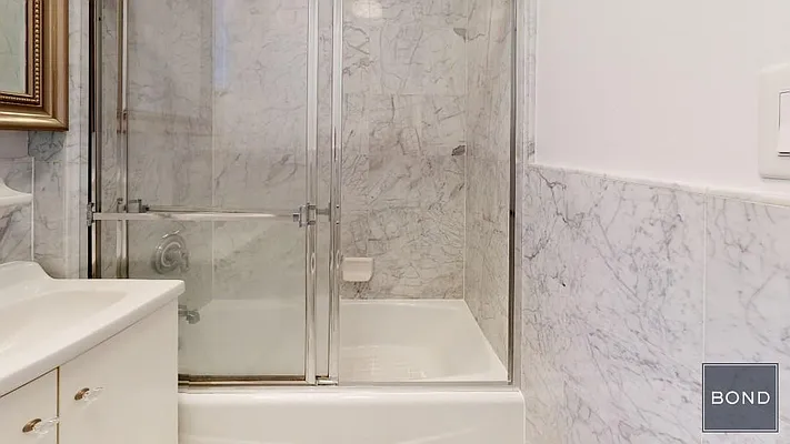 Rented by Bond New York | media 12