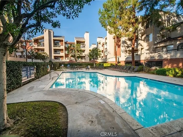 5510 Owensmouth Ave #129 — Photo 12