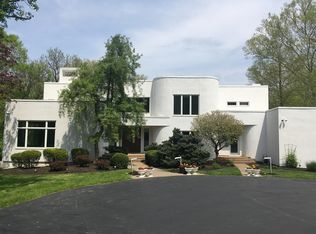 9185 Camargo Rd, Cincinnati, OH 45243