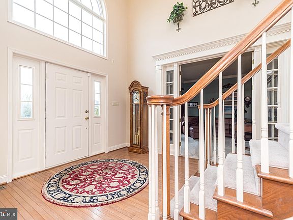4th image of 1364 Landis Dr
