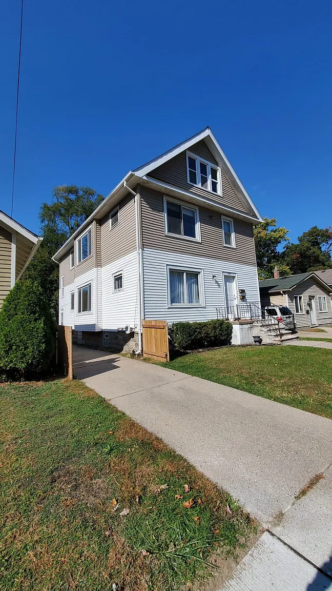 351 Edgewood Pl APT 2 photo 1