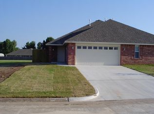 11702 Hollyrock Ct, Yukon, OK 73099