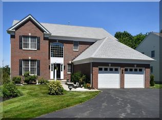 3 Fairways Ln, Methuen, MA 01844