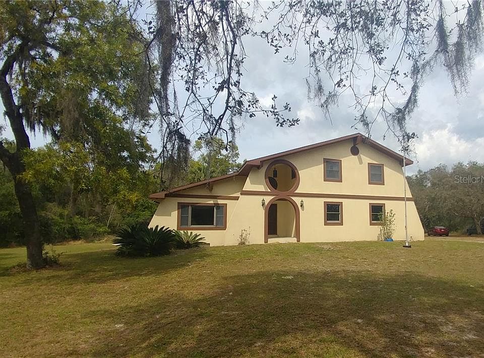1st image of 10339 Oak Dr